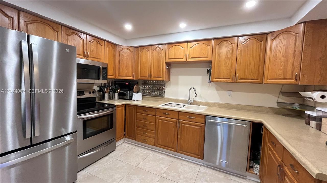 11507 SW 64th St , Unit G, Miami, FL 33173 Photo