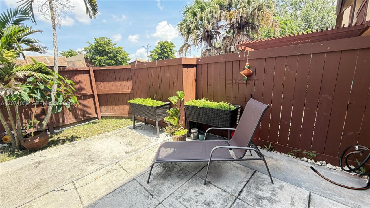 11507 SW 64th St , Unit G, Miami, FL 33173 Photo