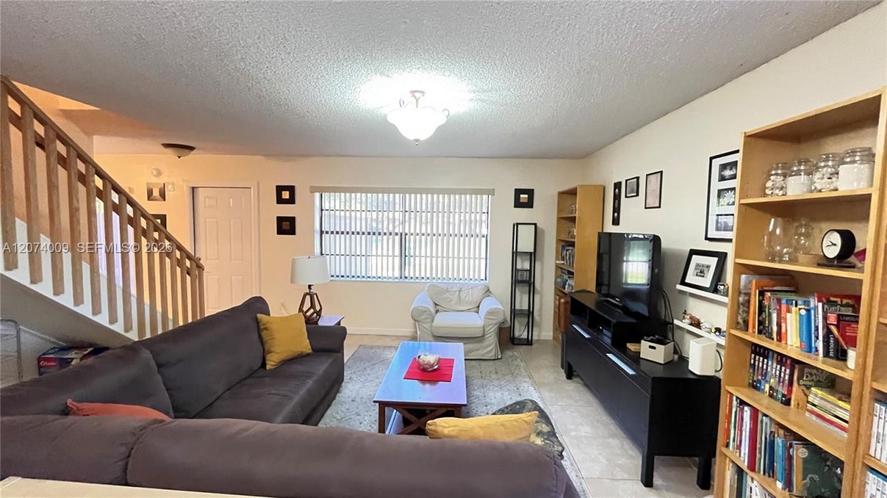 11507 SW 64th St , Unit G, Miami, FL 33173 Photo