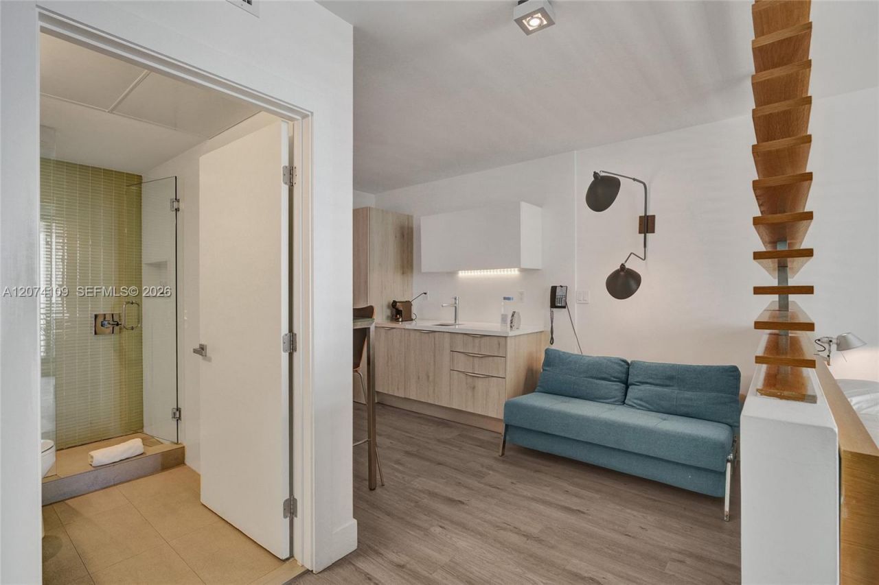 6080 Collins Ave , Unit 508, Miami Beach, FL 33140 Photo
