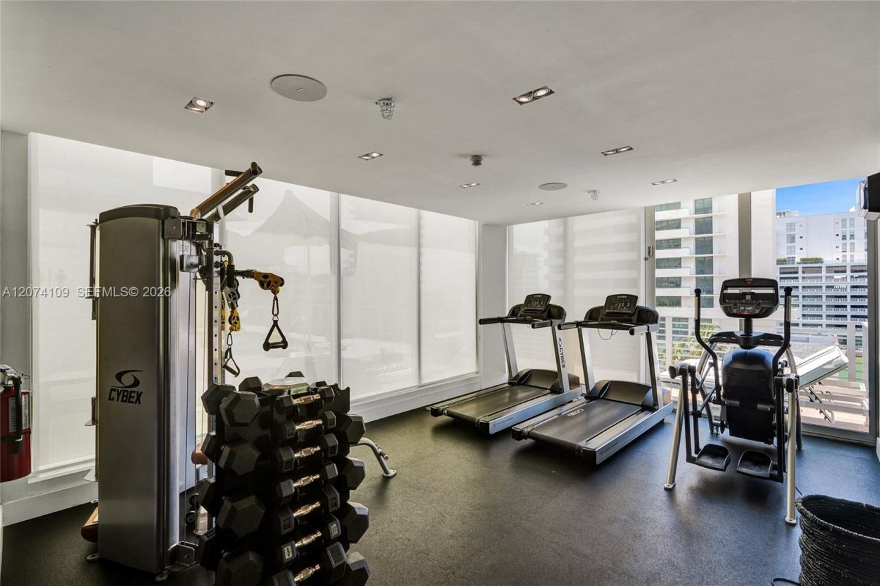 6080 Collins Ave , Unit 508, Miami Beach, FL 33140 Photo