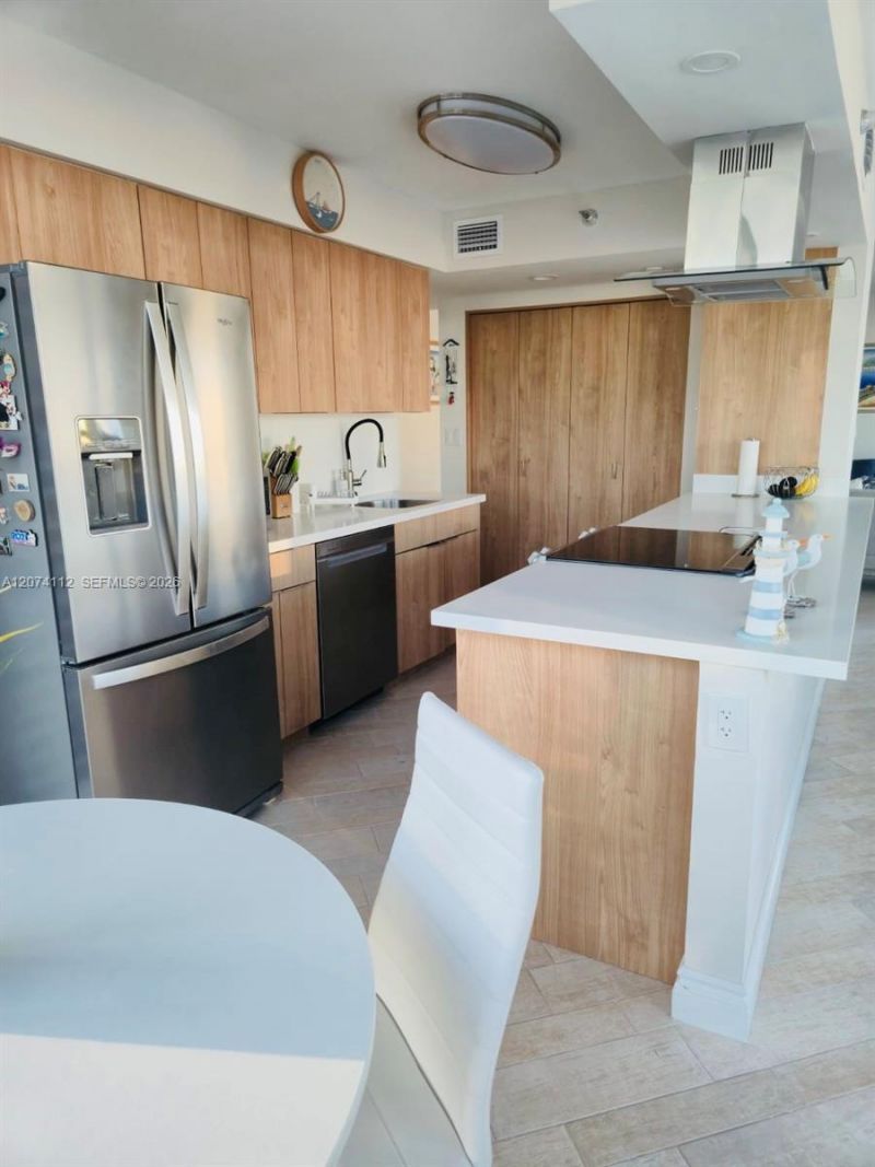 3530 Mystic Pointe Dr , Unit 2215, Aventura, FL 33180 Photo