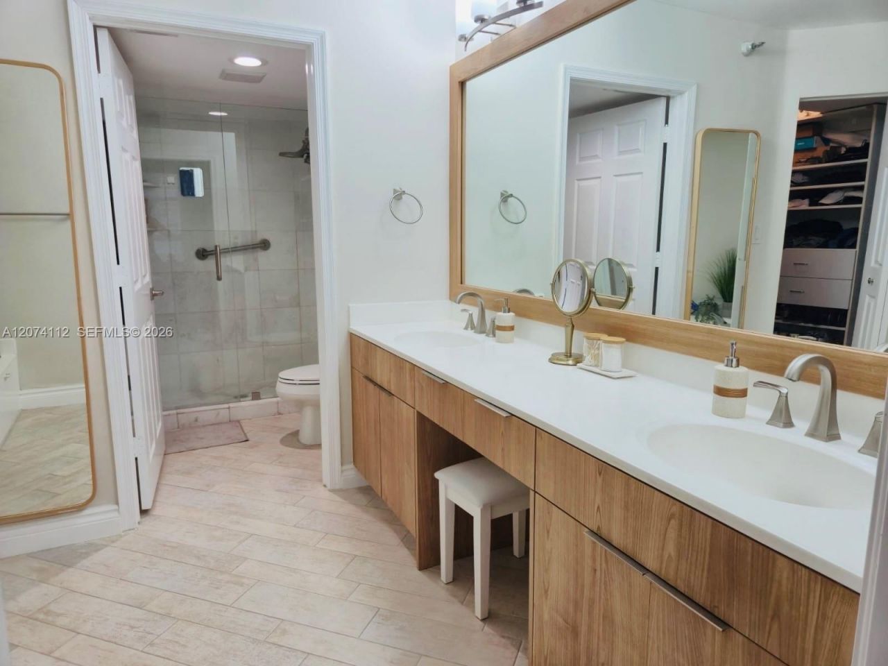 3530 Mystic Pointe Dr , Unit 2215, Aventura, FL 33180 Photo