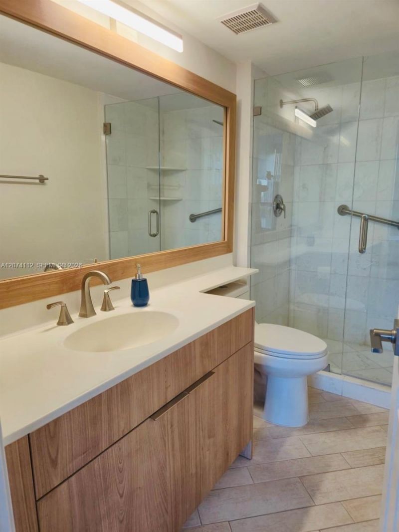 3530 Mystic Pointe Dr , Unit 2215, Aventura, FL 33180 Photo