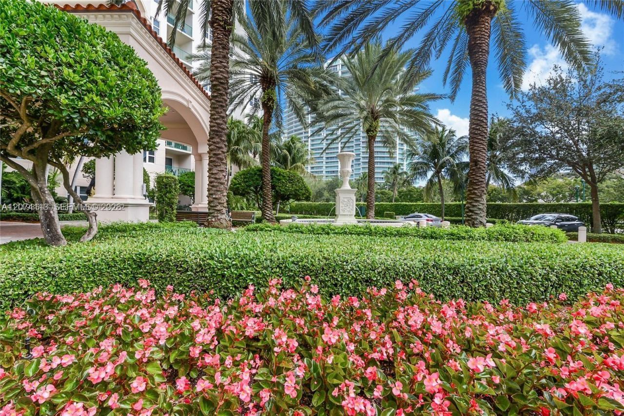 19900 E Country Club Dr, Unit 620, Aventura, FL 33180 Photo