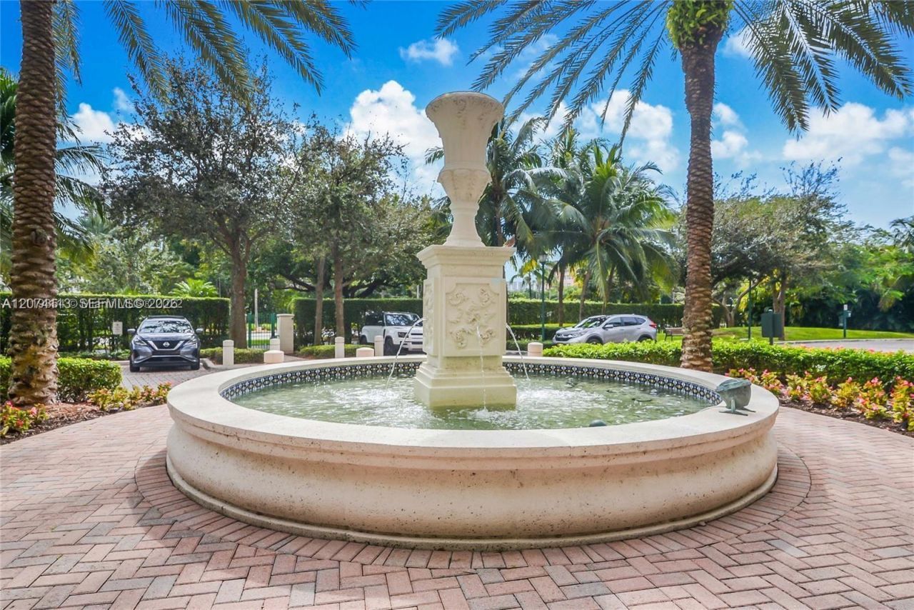 19900 E Country Club Dr, Unit 620, Aventura, FL 33180 Photo