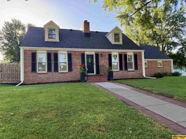 1212 Jane Way, Beatrice, NE 68310