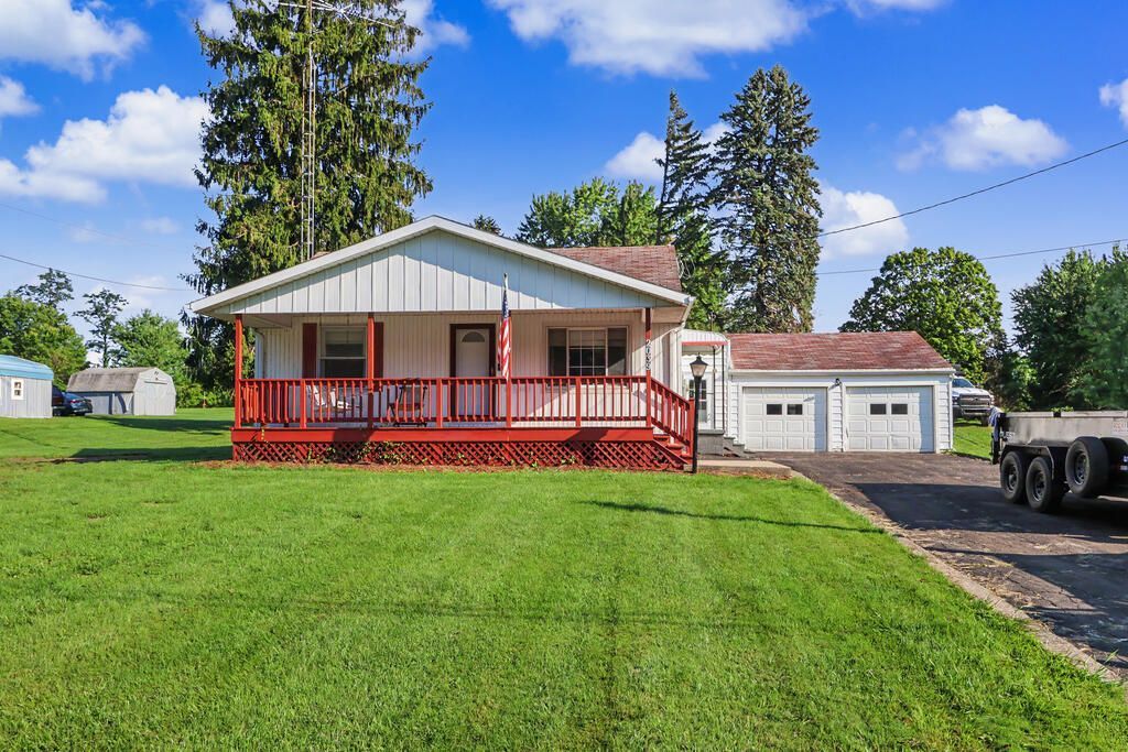 2039 Fleming Falls Road, Mansfield, OH 44903 Main Photo