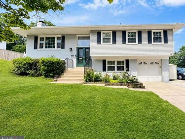 8237 SMITHFIELD AVENUE, SPRINGFIELD, VA 22152