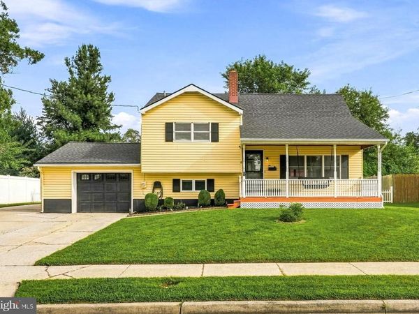 8 CRAIG PLACE, PENNSVILLE, NJ 08070