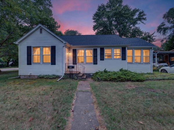 222 Jersey Street, Plainwell, MI 49080