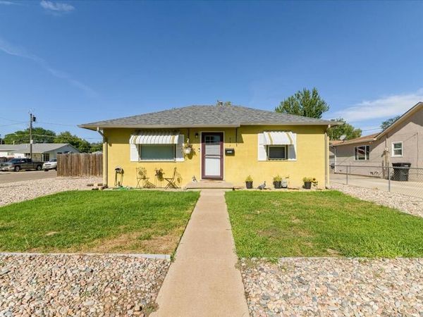 737 Airlane Ave, Pueblo, CO 81005