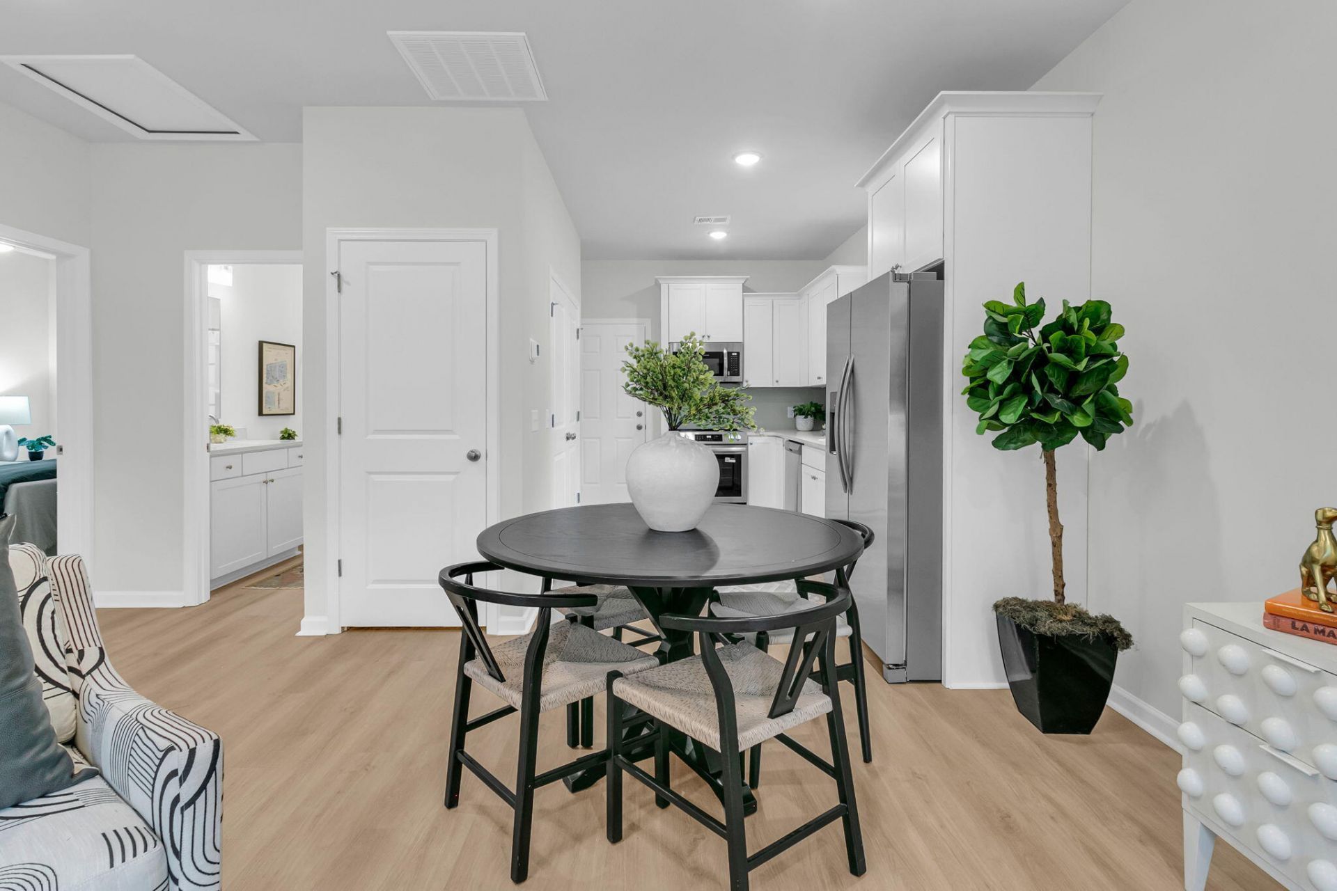 5131 Delta Street Photo 11