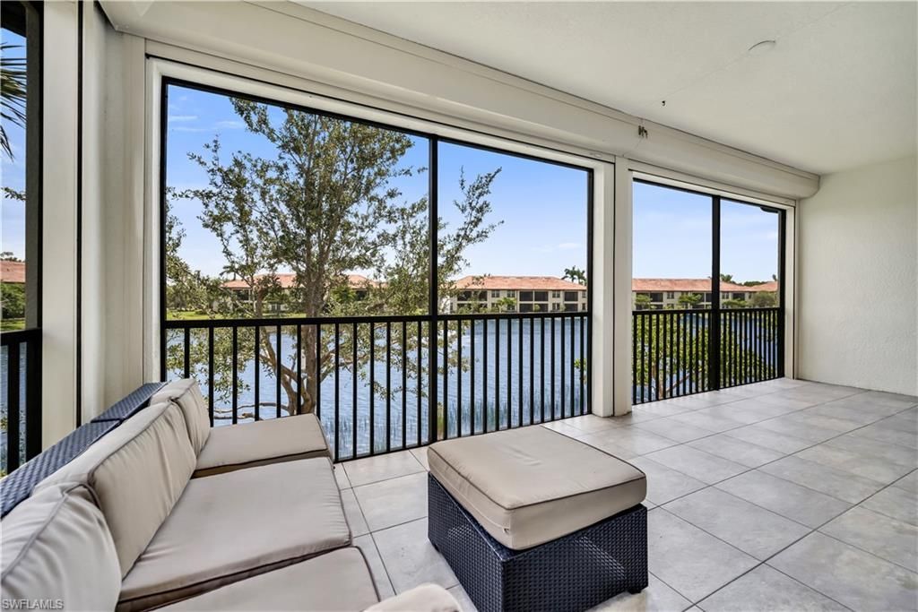 15140 Palmer Lake Cir, Unit 201, Naples, FL 34109 Photo