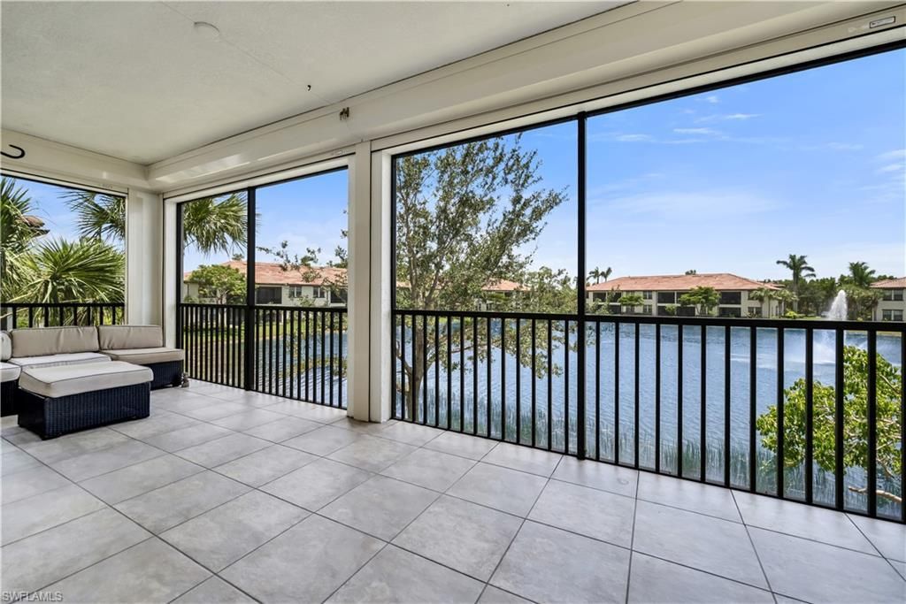 15140 Palmer Lake Cir, Unit 201, Naples, FL 34109 Photo