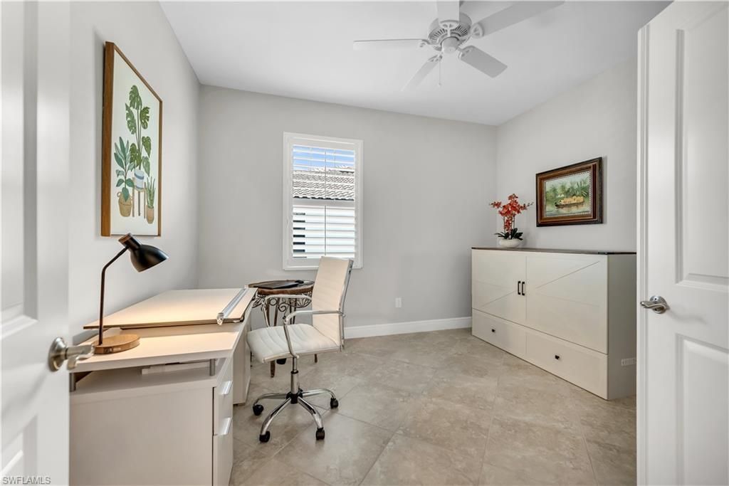 15140 Palmer Lake Cir, Unit 201, Naples, FL 34109 Photo