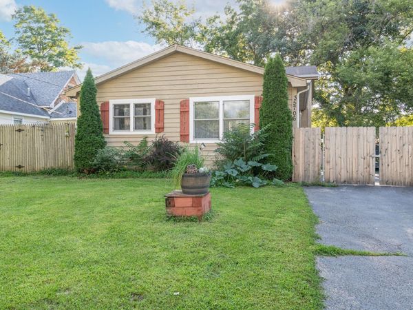 35706 N LAUREL Avenue , Ingleside, IL 60041