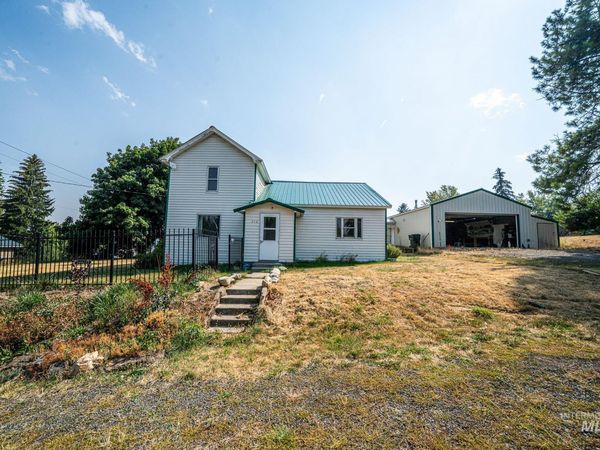 712 3rd Ave, Nezperce, ID 83543