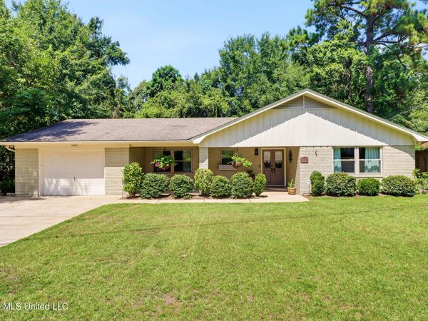 6645 Golf Club Drive, Diamondhead, MS 39525