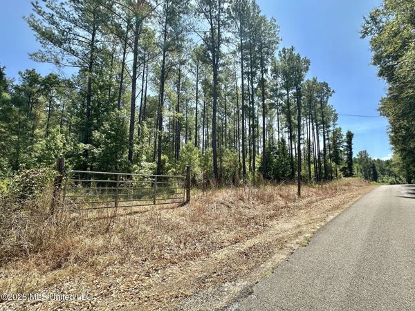 2 County Road 24 , Enterprise, MS 39330