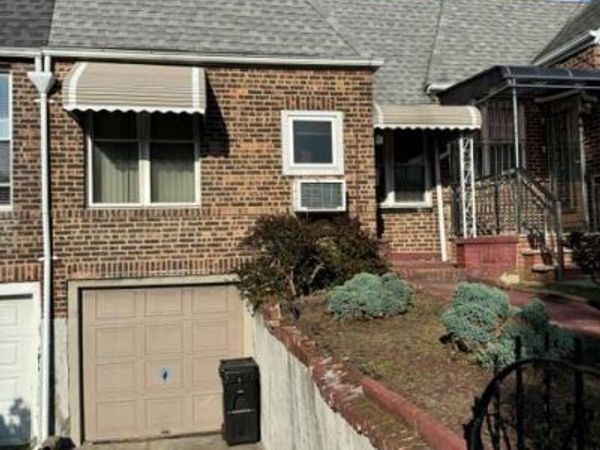 51-21 74th Street , Elmhurst, NY 11373