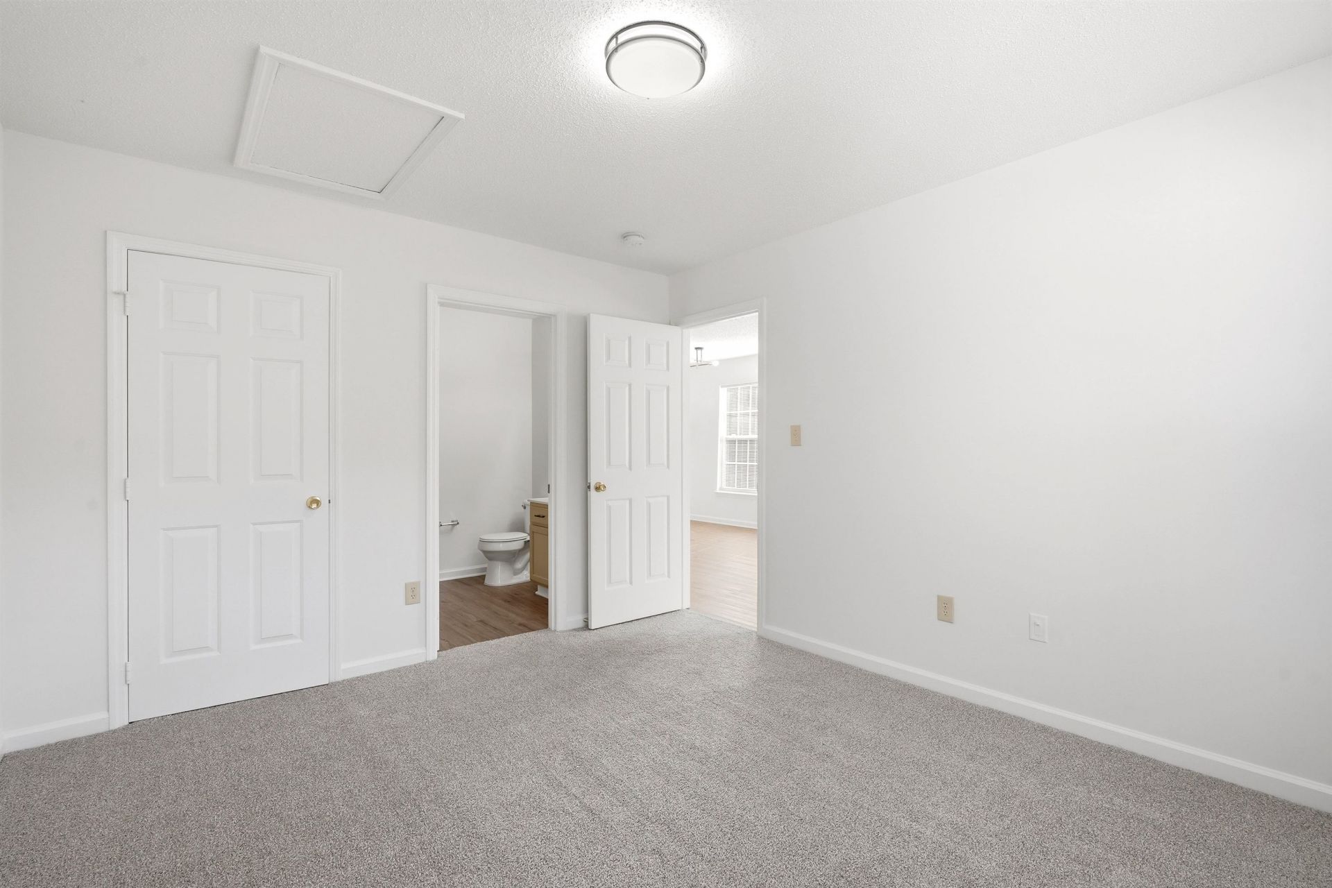 4254 Villas Dr. Photo 14