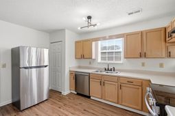 4254 Villas Dr. photo 4