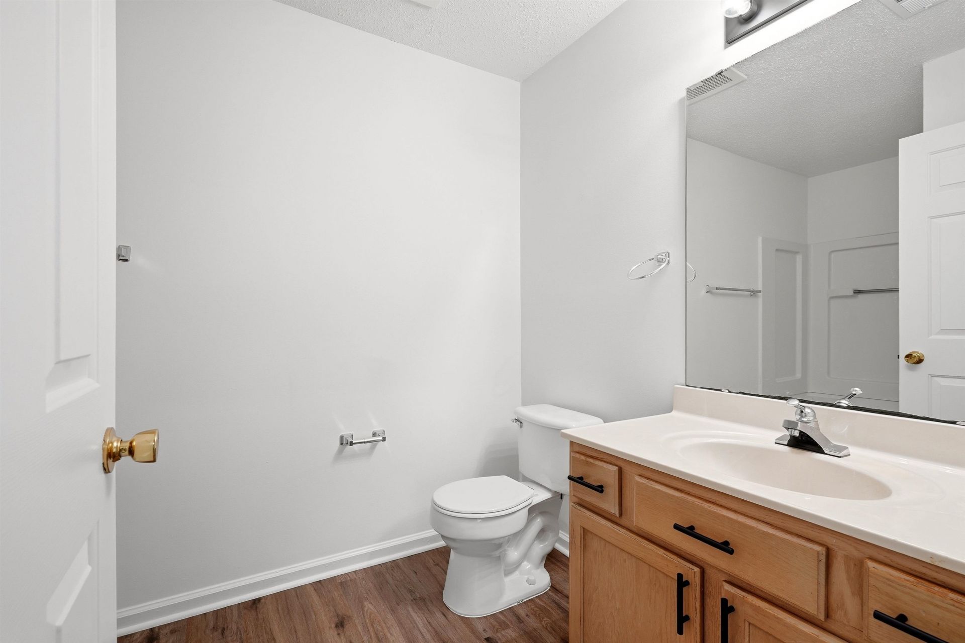 4239 Villas Dr. Photo 15