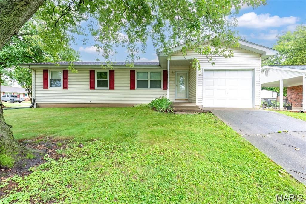 709 Galahad Lane, Troy, IL 62294 Main Photo