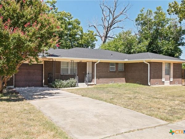 1107 E Robertson Avenue , Copperas Cove, TX 76522