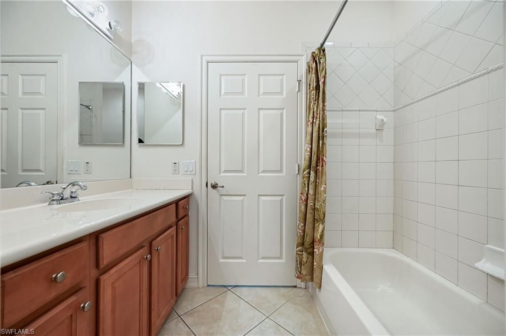 1626 Tarpon Bay Dr S, Unit 202, Naples, FL 34119 Photo