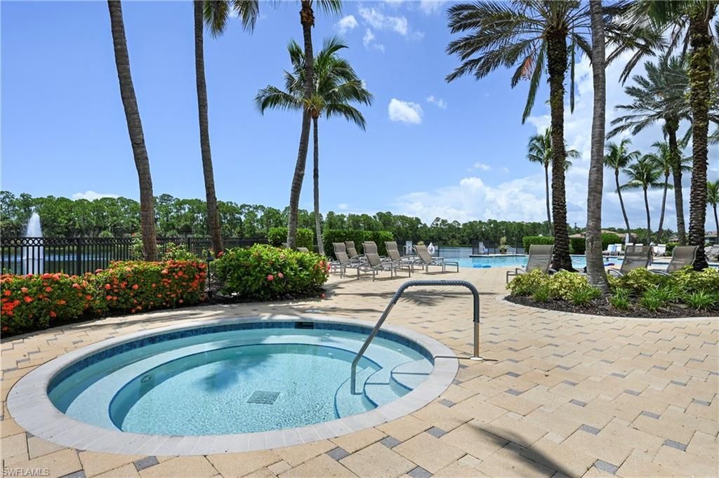 1626 Tarpon Bay Dr S, Unit 202, Naples, FL 34119 Photo