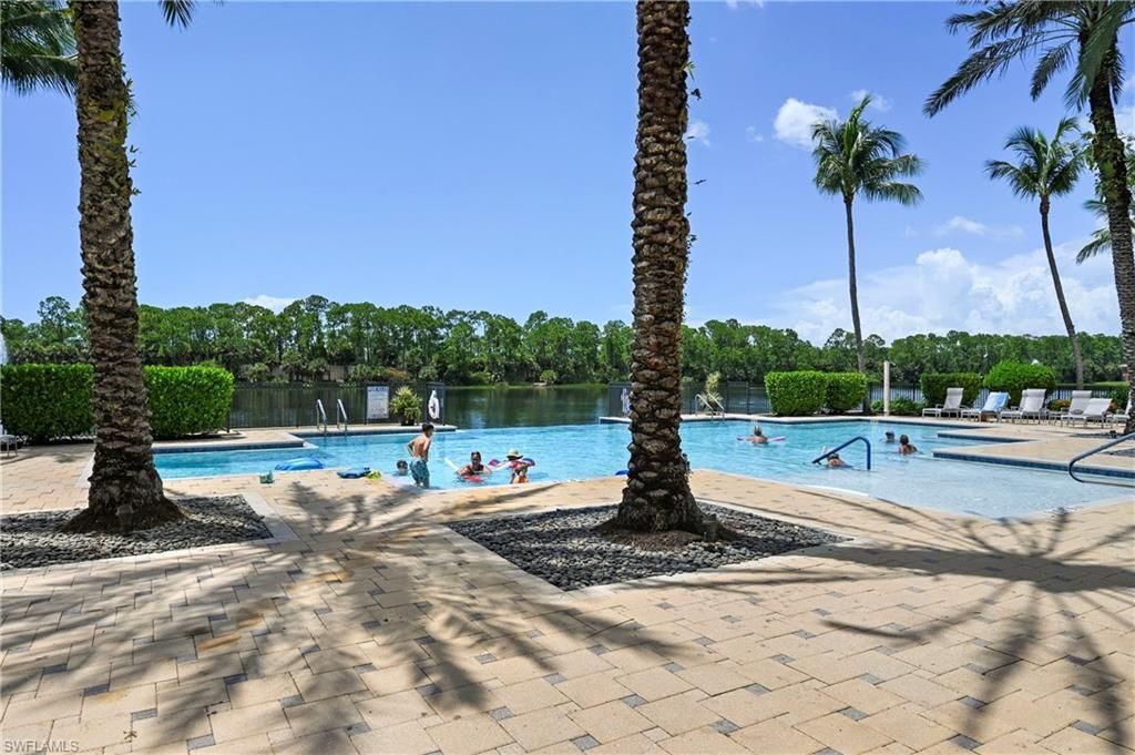 1626 Tarpon Bay Dr S, Unit 202, Naples, FL 34119 Photo