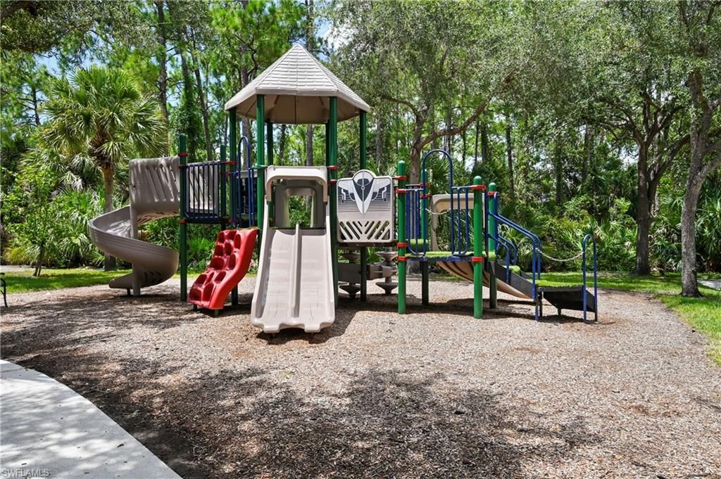 1626 Tarpon Bay Dr S, Unit 202, Naples, FL 34119 Photo