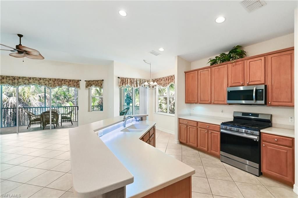 1626 Tarpon Bay Dr S, Unit 202, Naples, FL 34119 Photo