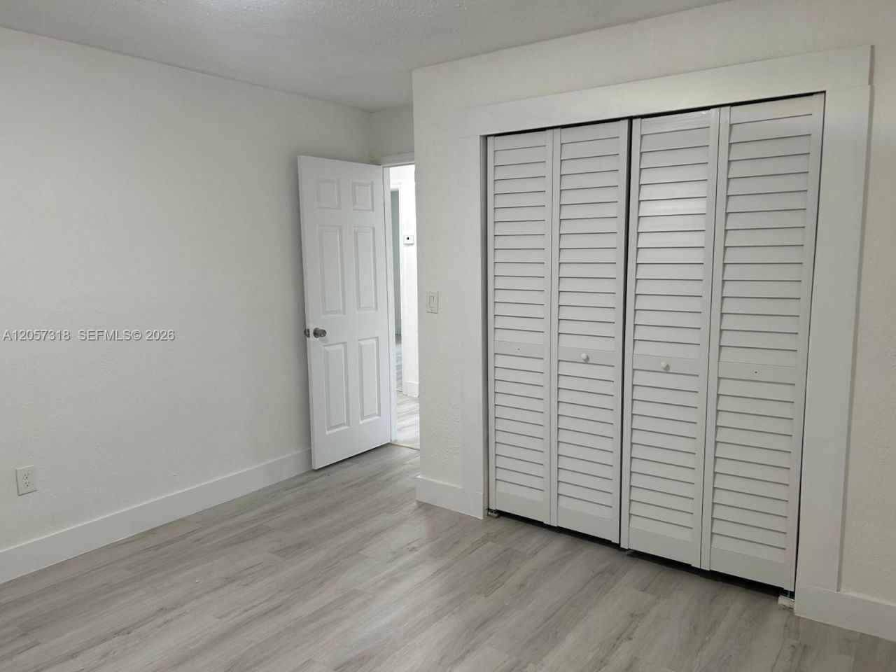 9200 SW 37th St , Miami, FL 33165 Photo