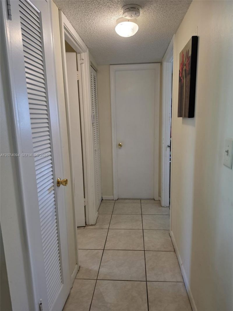 300 NE 12th Ave, Unit 108, Hallandale Beach, FL 33009 Photo