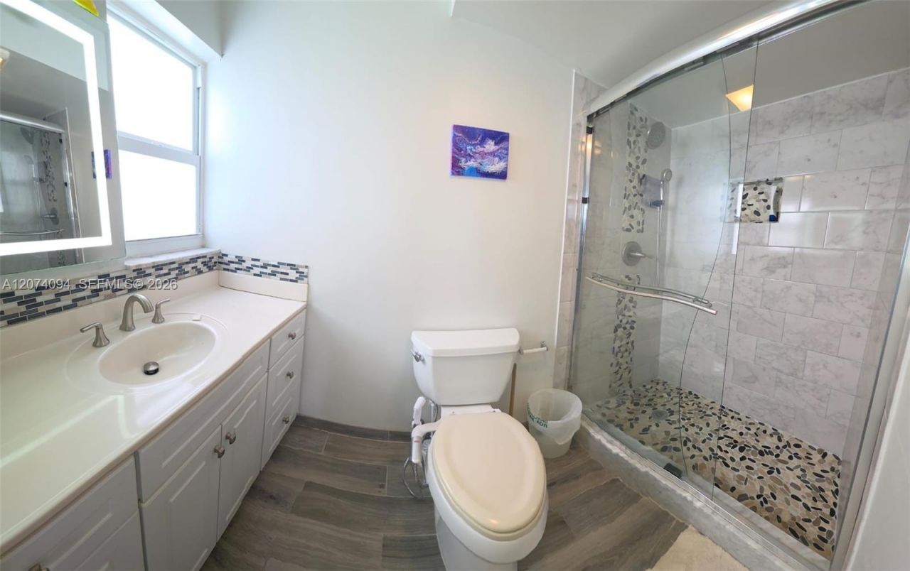 300 NE 12th Ave, Unit 108, Hallandale Beach, FL 33009 Photo
