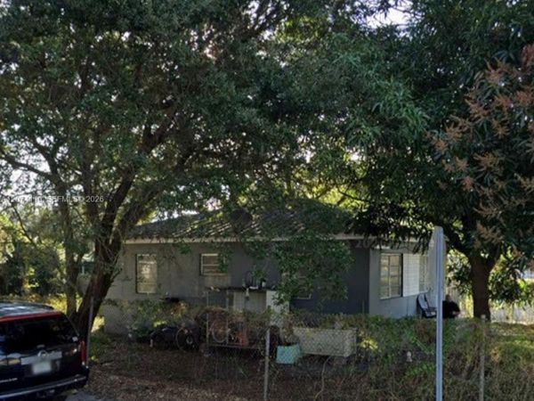 3300 NW 50th St , Miami, FL 33142