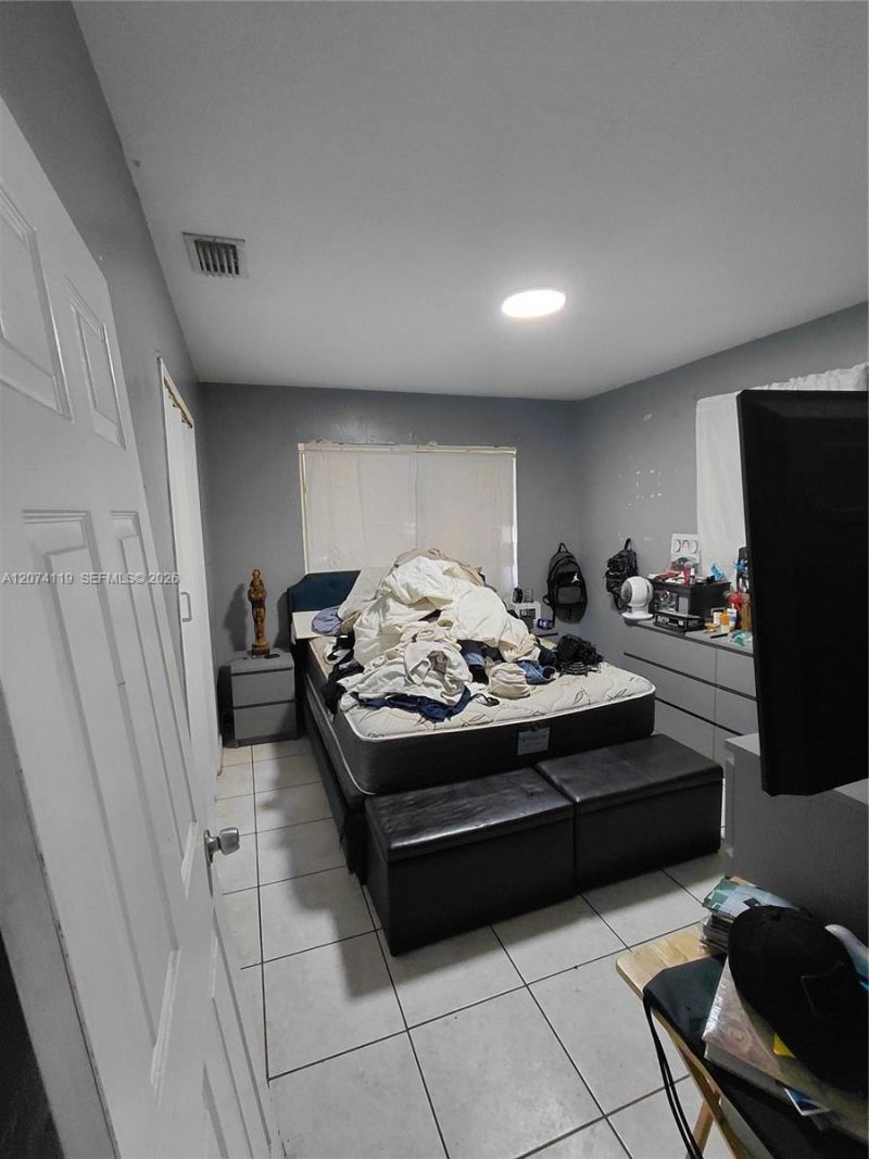 3300 NW 50th St , Miami, FL 33142 Photo