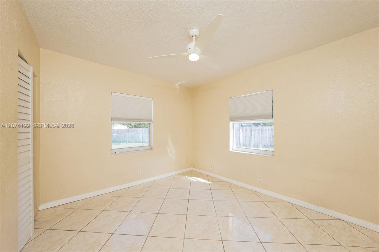 900 W Bloxham St , Lantana, FL 33462 Photo