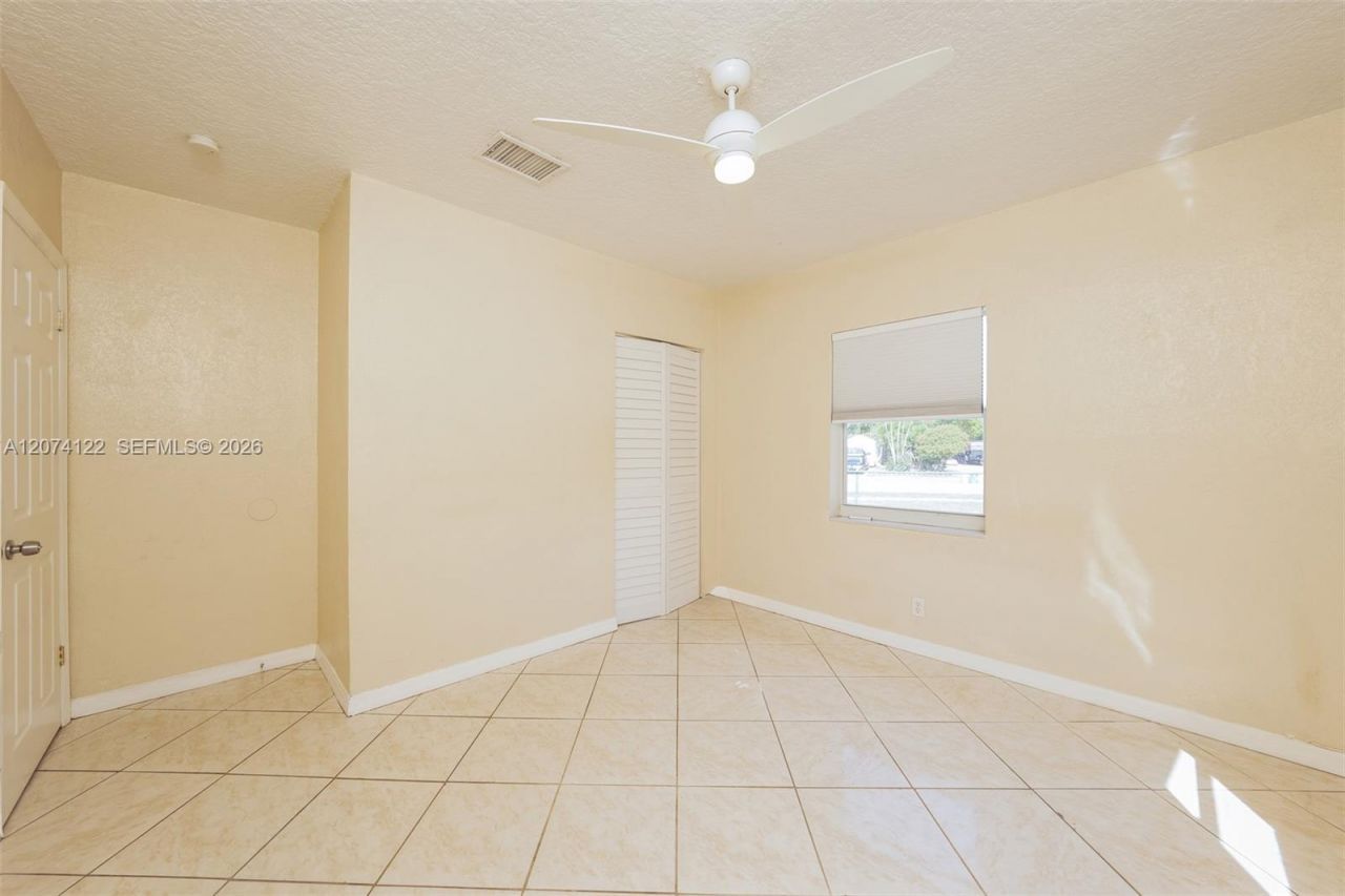 900 W Bloxham St , Lantana, FL 33462 Photo