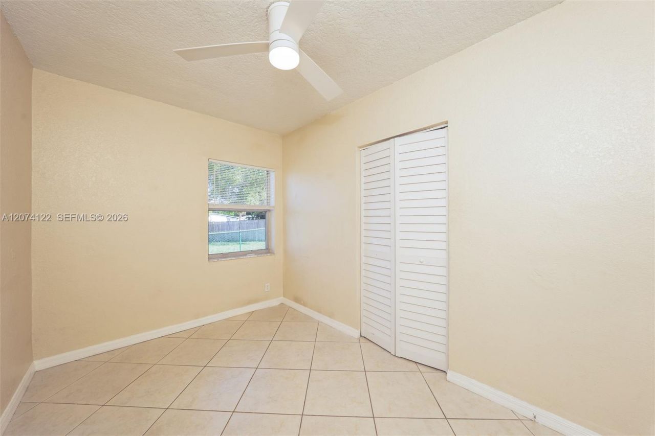 900 W Bloxham St , Lantana, FL 33462 Photo