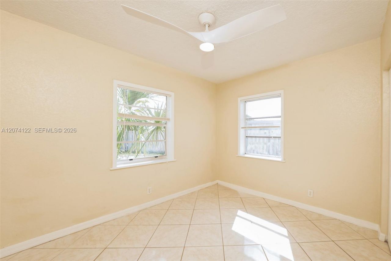 900 W Bloxham St , Lantana, FL 33462 Photo