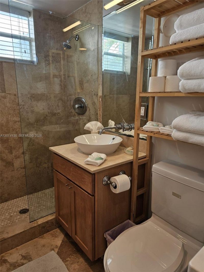 751 Collins Ave , Unit 2, Miami Beach, FL 33139 Photo