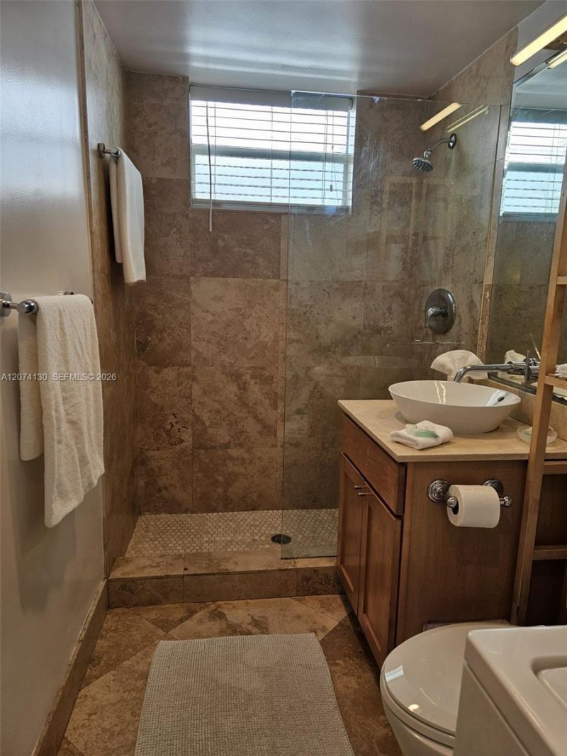 751 Collins Ave , Unit 2, Miami Beach, FL 33139 Photo