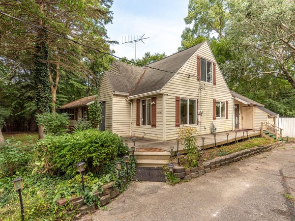 6450 E Michigan Avenue, Saline, MI 48176