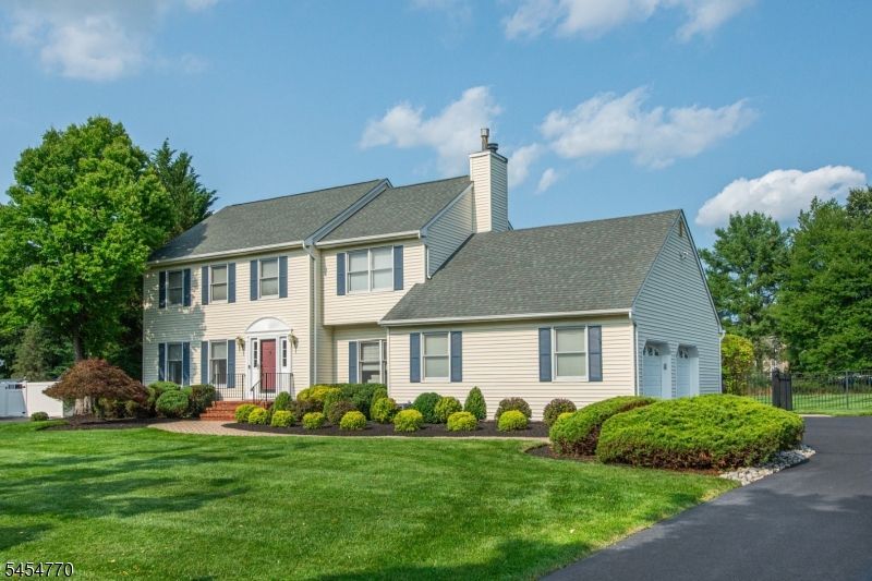 10 Earhart Dr, Roxbury, NJ 07876 Main Photo