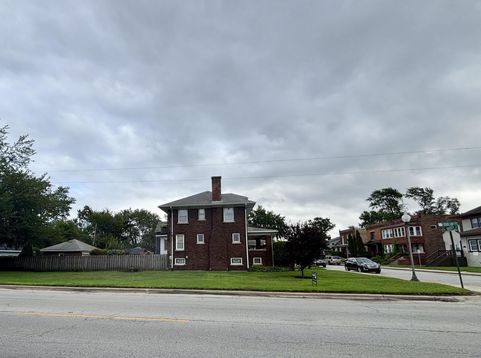 Main Photo