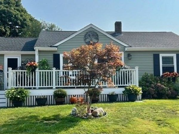 78 Doris Dr, Abington, MA 02351